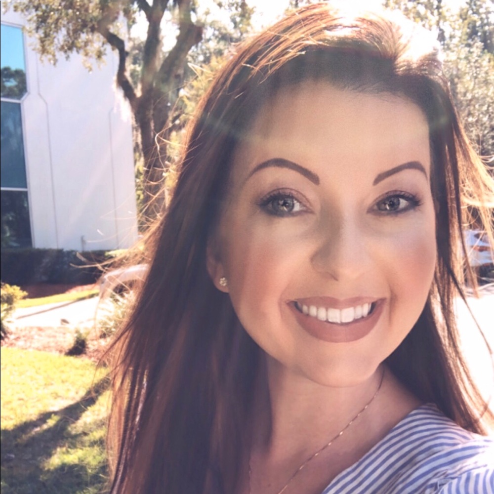 Meet your Posher, Cait